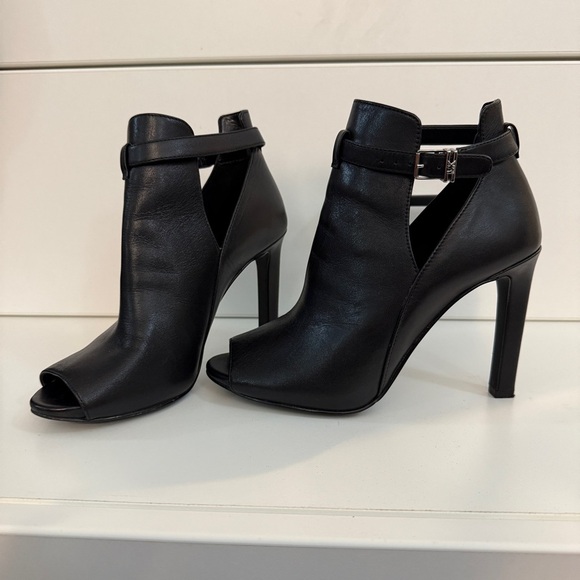 Michael Kors Lawson Open Toe Heels Black 6M - Picture 1 of 9